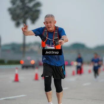 Runner Photo 7521070