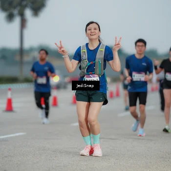Runner Photo 7521113
