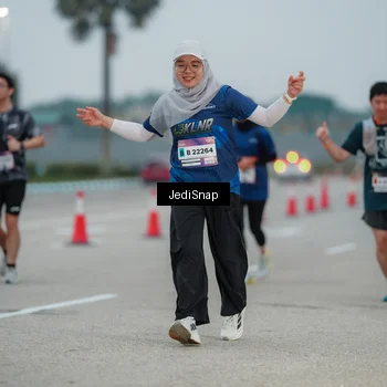 Runner Photo 7521117