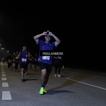 Runner Photo 7521148