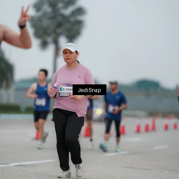 Runner Photo 7521187