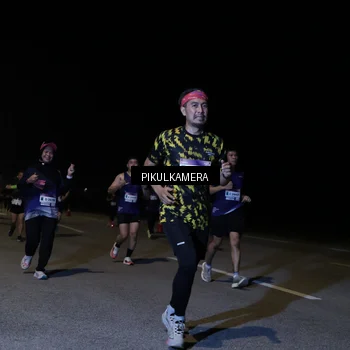 Runner Photo 7521200