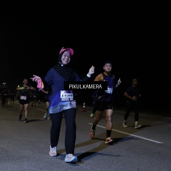 Runner Photo 7521201