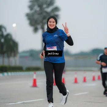 Runner Photo 7521234