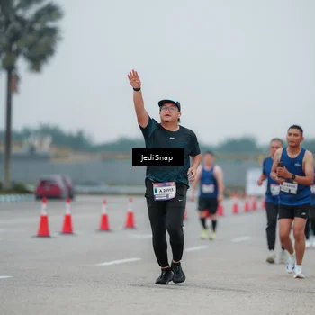 Runner Photo 7521243