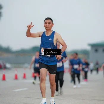 Runner Photo 7521256