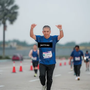 Runner Photo 7521260