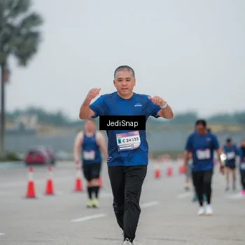 Runner Photo 7521264