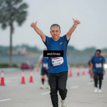 Runner Photo 7521265