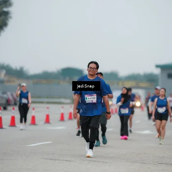 Runner Photo 7521276