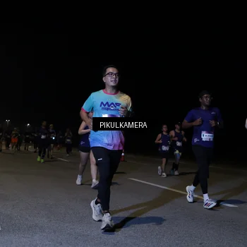 Runner Photo 7521298