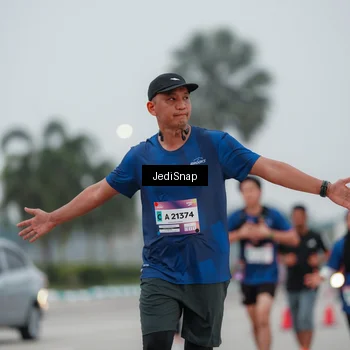 Runner Photo 7521302