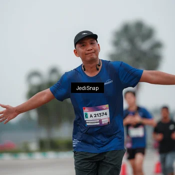 Runner Photo 7521311