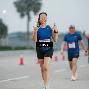Runner Photo 7521332