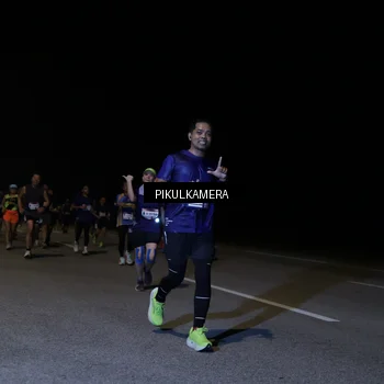 Runner Photo 7521339