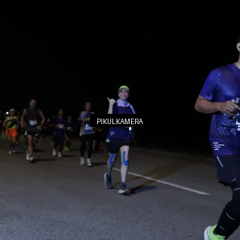 Runner Photo 7521345