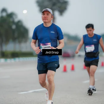 Runner Photo 7521348