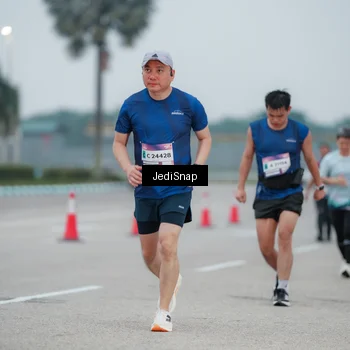Runner Photo 7521349