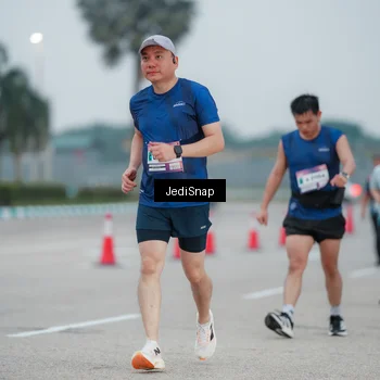 Runner Photo 7521350