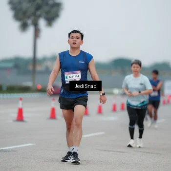 Runner Photo 7521351