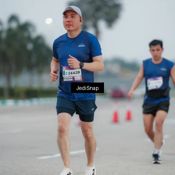 Runner Photo 7521352