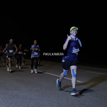 Runner Photo 7521354