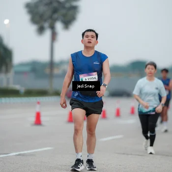 Runner Photo 7521362