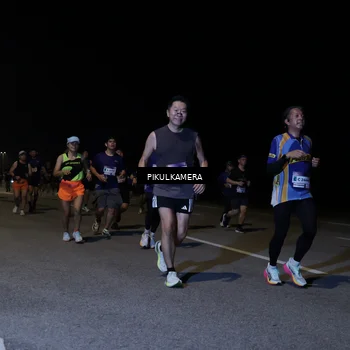 Runner Photo 7521365