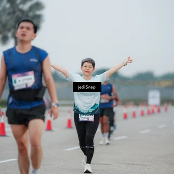 Runner Photo 7521368
