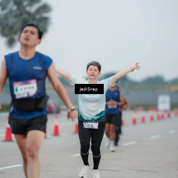 Runner Photo 7521371