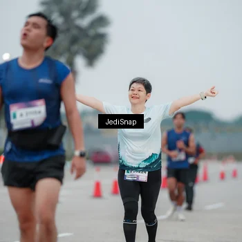 Runner Photo 7521379