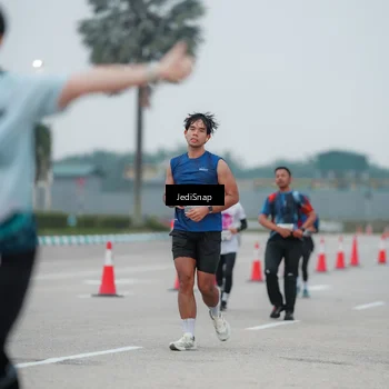 Runner Photo 7521386