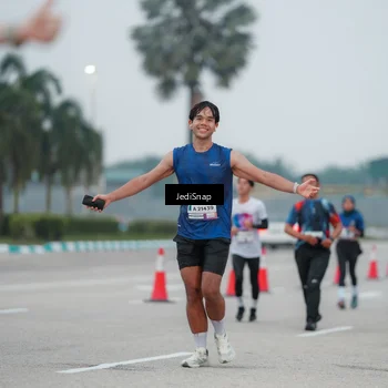Runner Photo 7521392