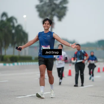 Runner Photo 7521396