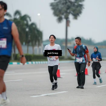 Runner Photo 7521407