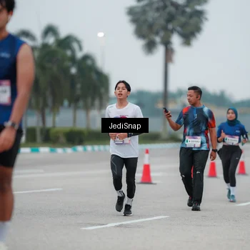 Runner Photo 7521410