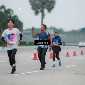 Runner Photo 7521411