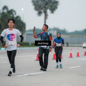 Runner Photo 7521412