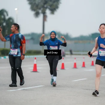 Runner Photo 7521429