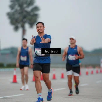 Runner Photo 7521472