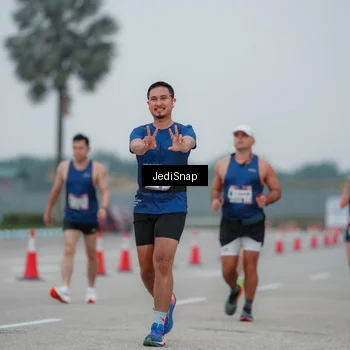 Runner Photo 7521475