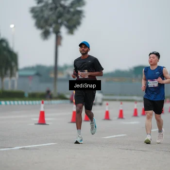 Runner Photo 7521542