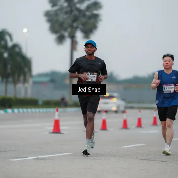 Runner Photo 7521543