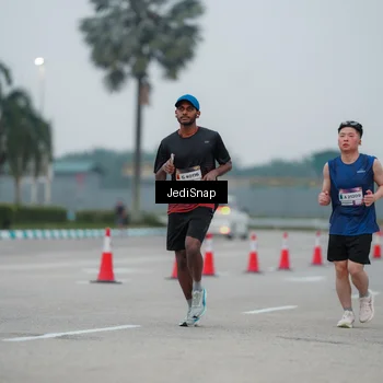 Runner Photo 7521548