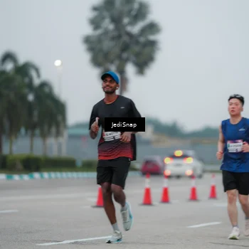 Runner Photo 7521556
