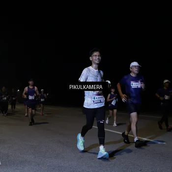 Runner Photo 7521590