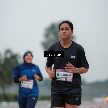 Runner Photo 7521599