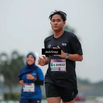 Runner Photo 7521600