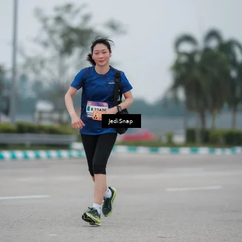 Runner Photo 7521664