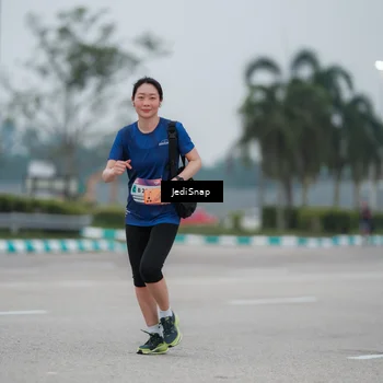 Runner Photo 7521665